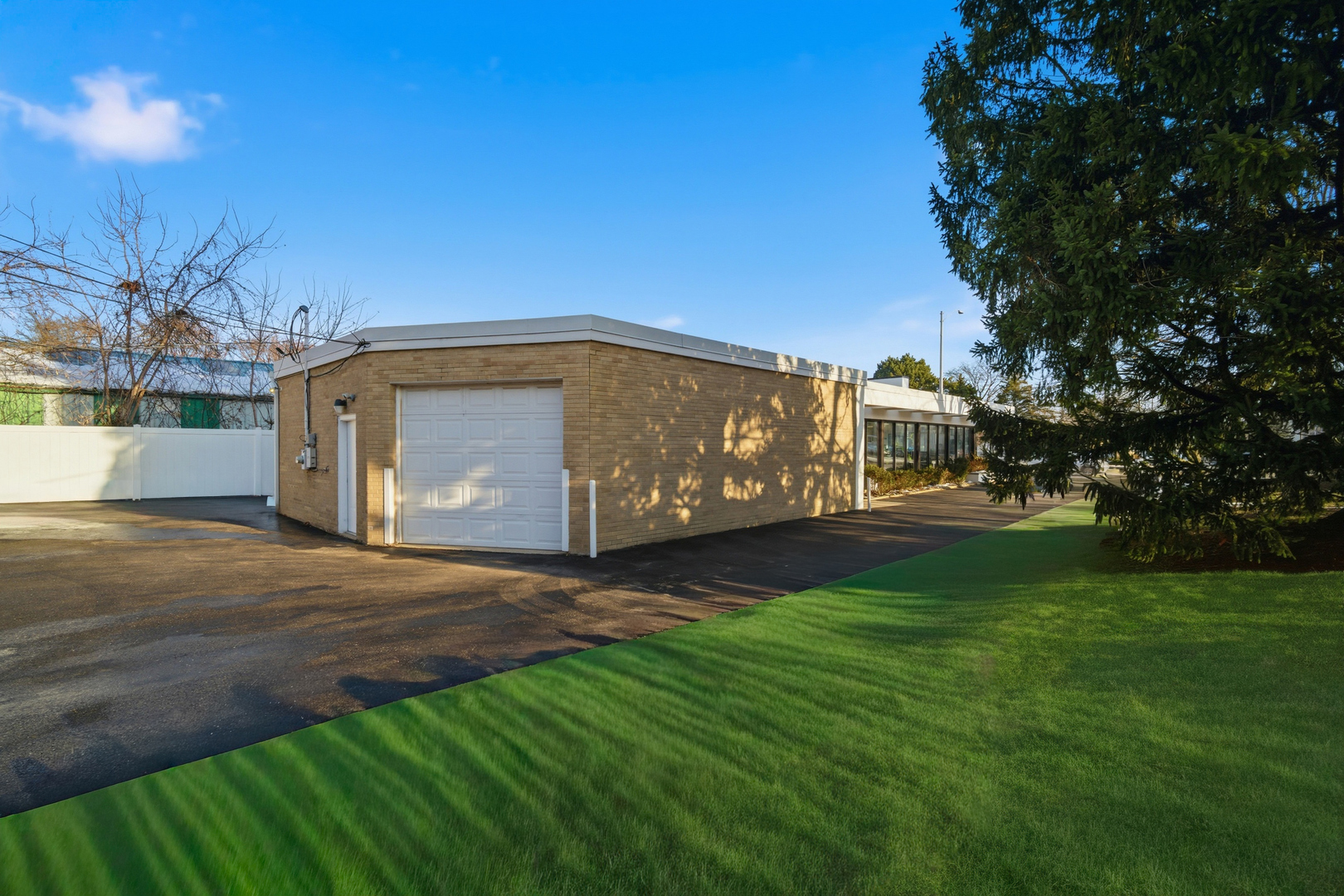 836 Skokie Boulevard