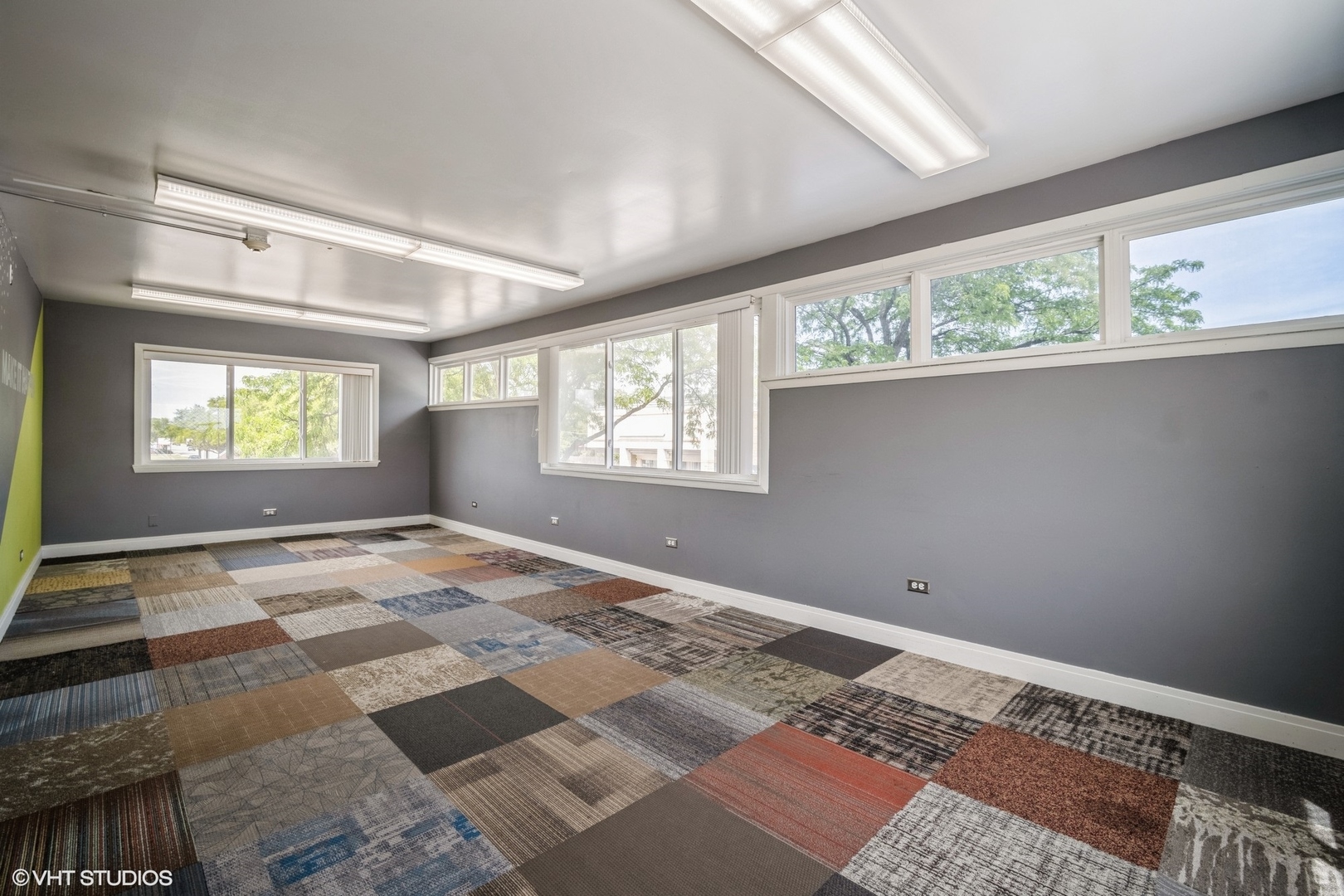 8755 Trumbull Avenue