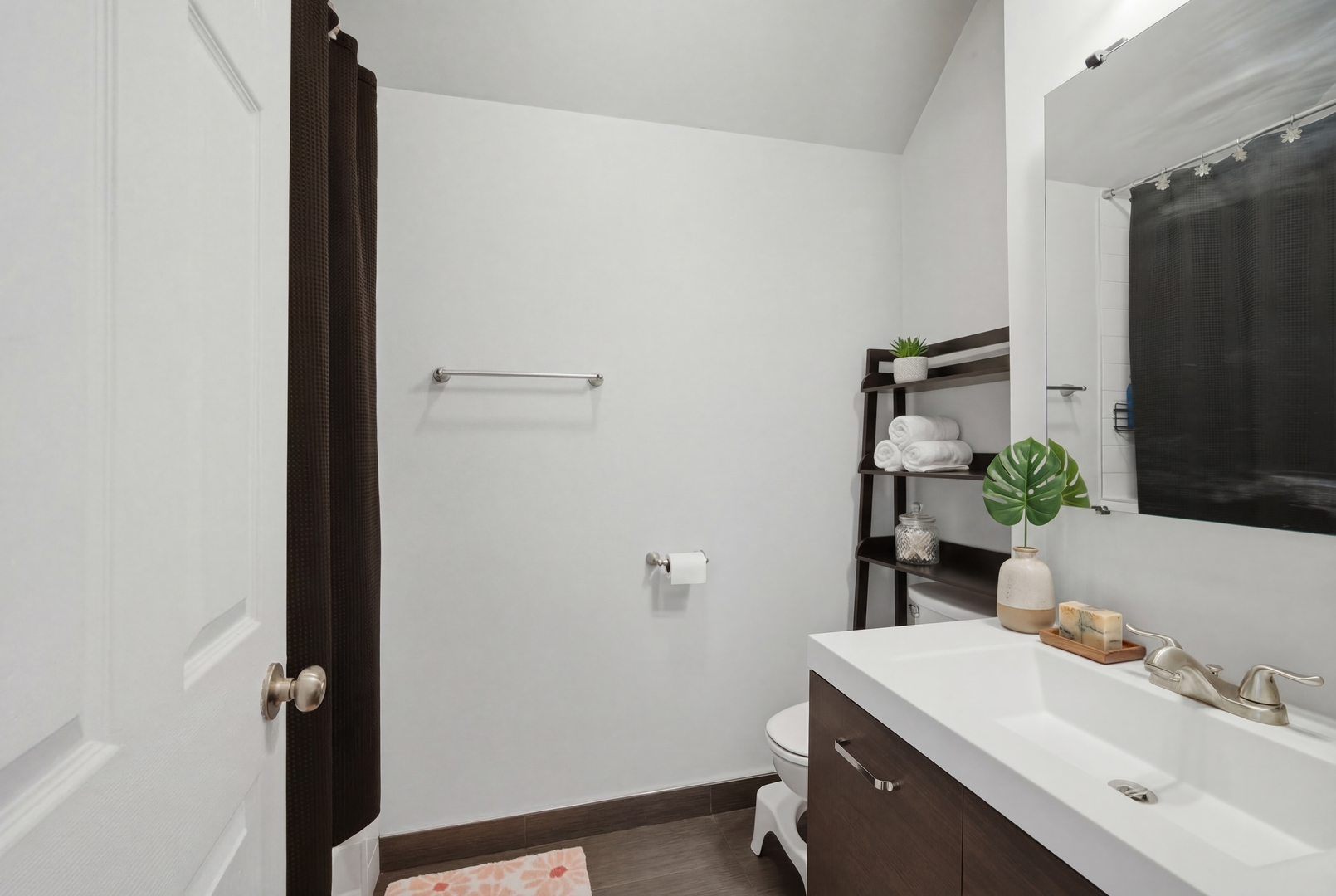 3645 W McLean Avenue Unit: 2