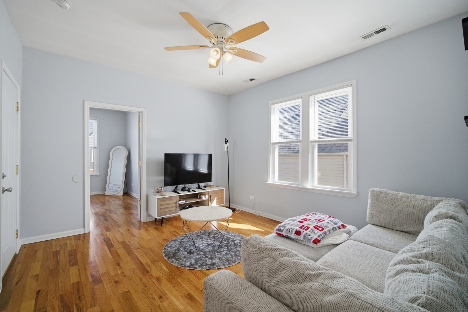 3645 W McLean Avenue Unit: 2