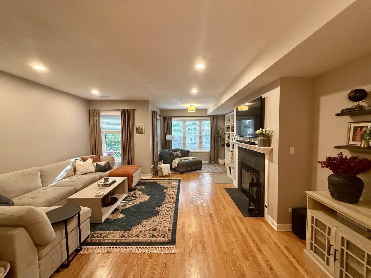 4433 N Wolcott Avenue Unit: 1N