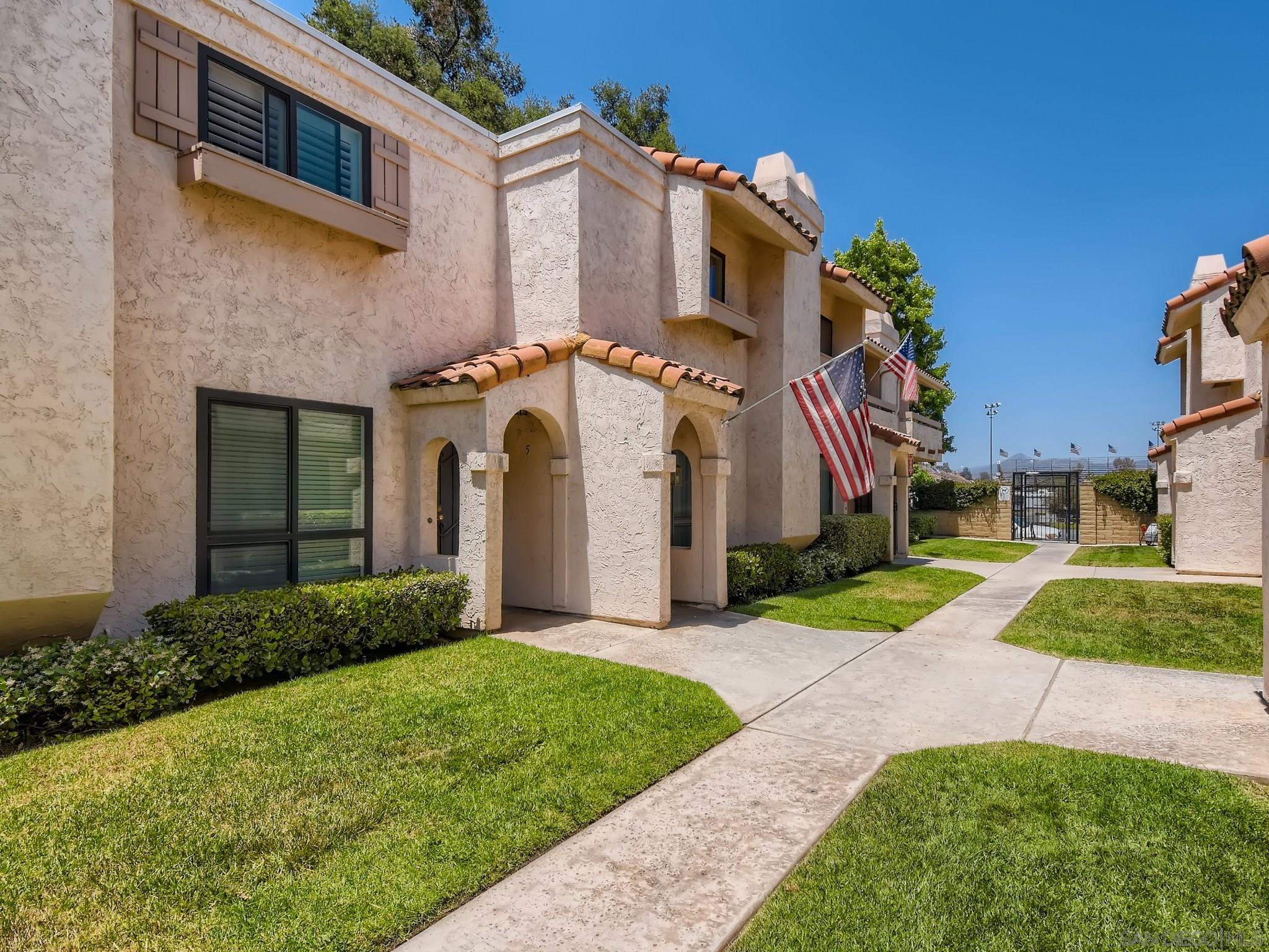 12553 Mapleview Street # 4