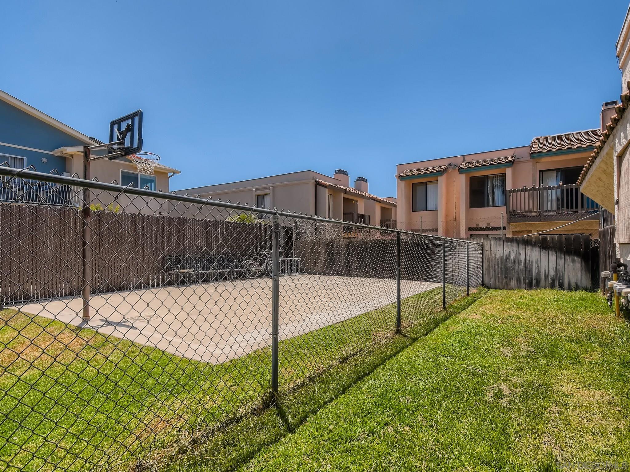 12553 Mapleview Street # 4