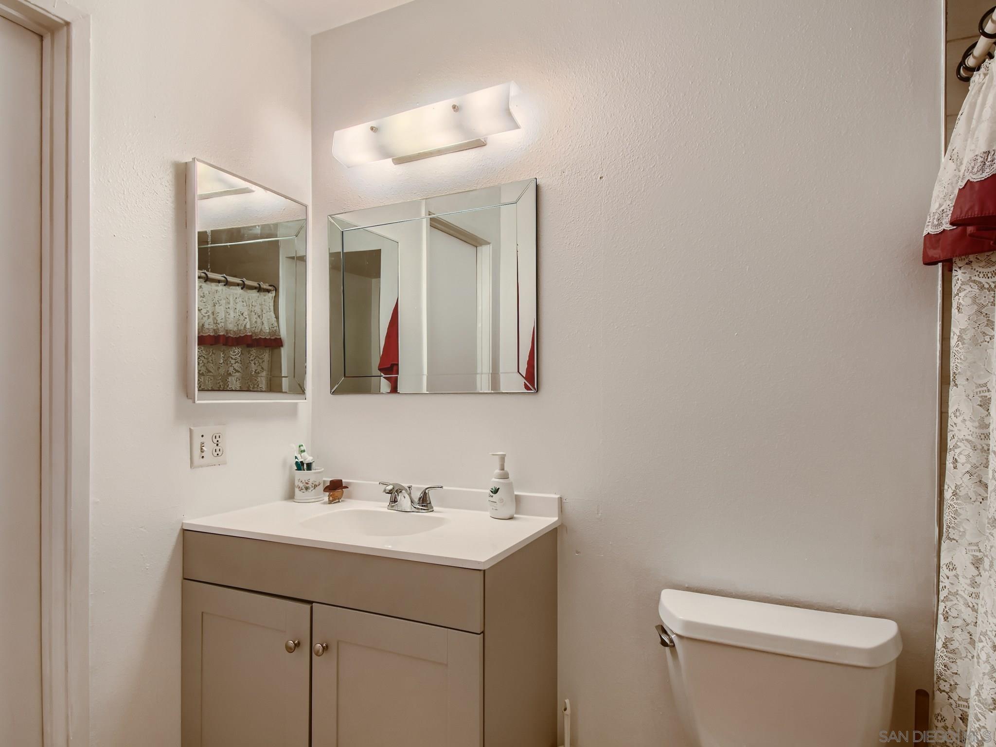 12553 Mapleview Street # 4