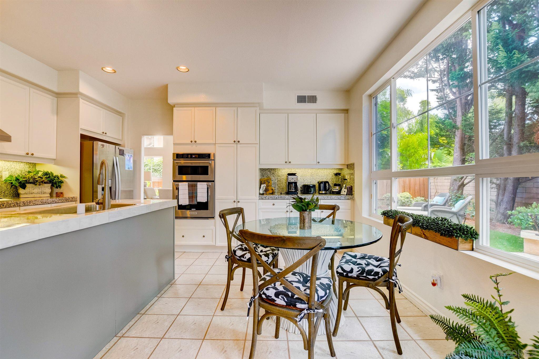 12655 Caminito Radiante