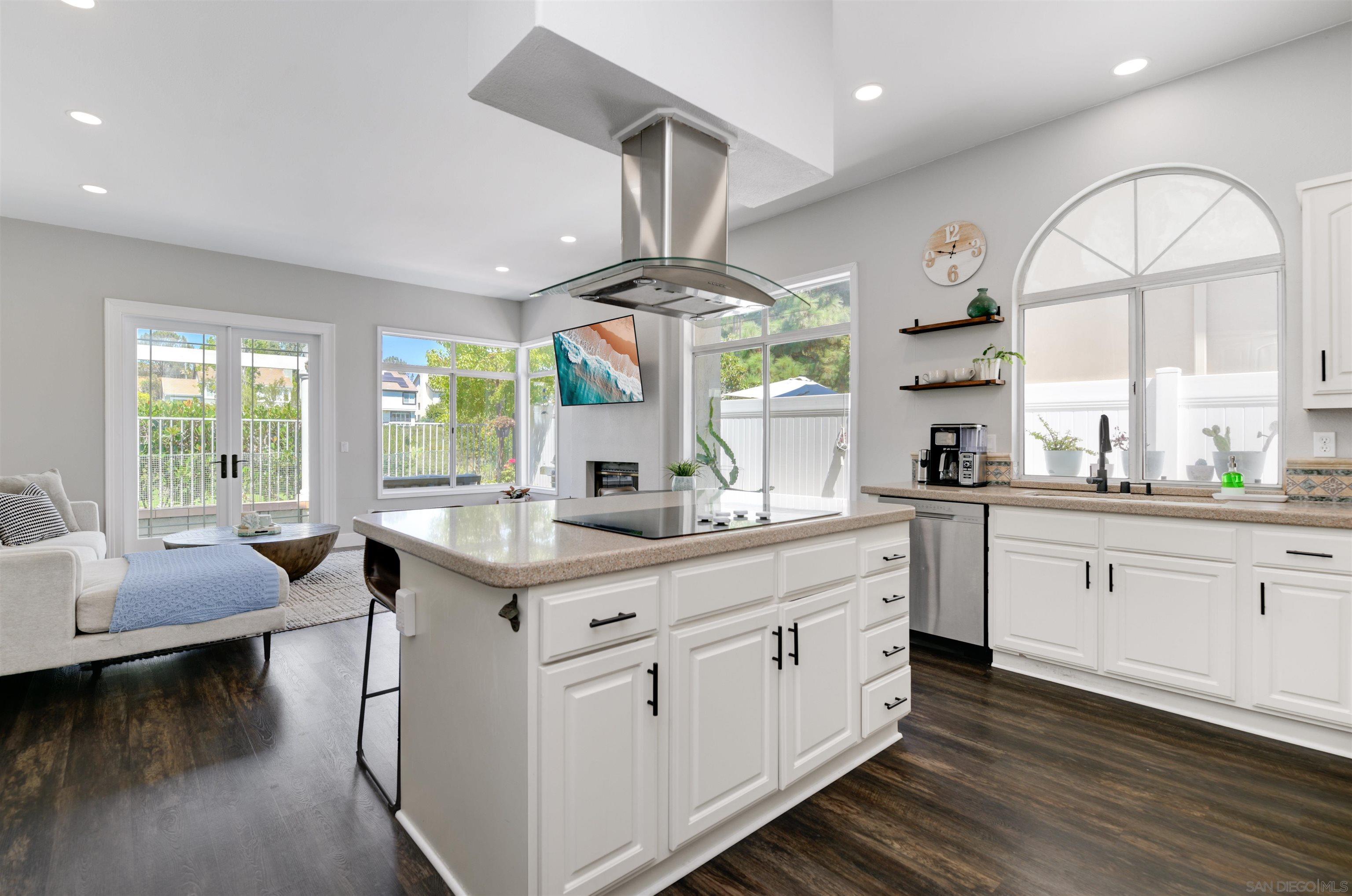 5160 Caminito Exquisito