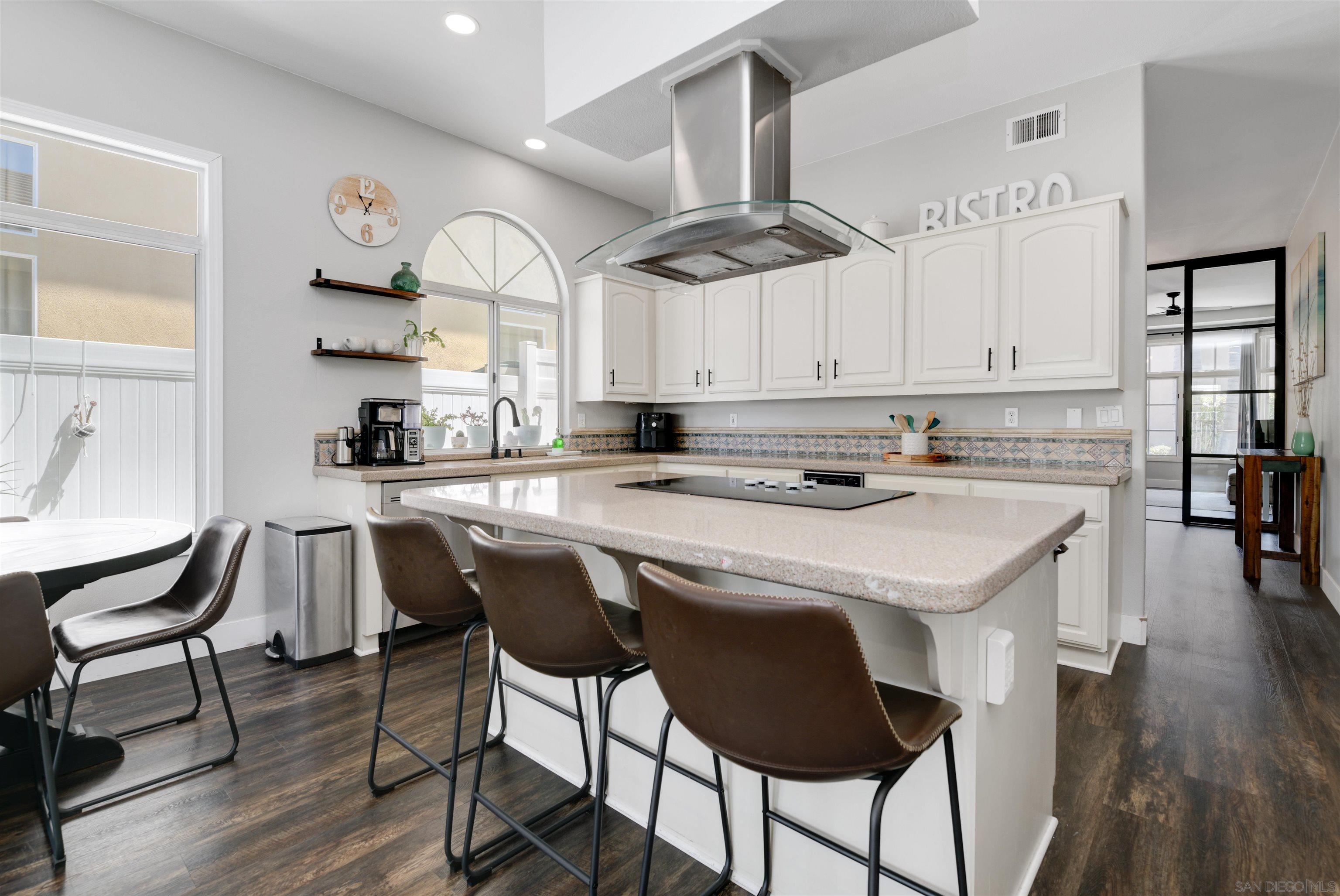 5160 Caminito Exquisito