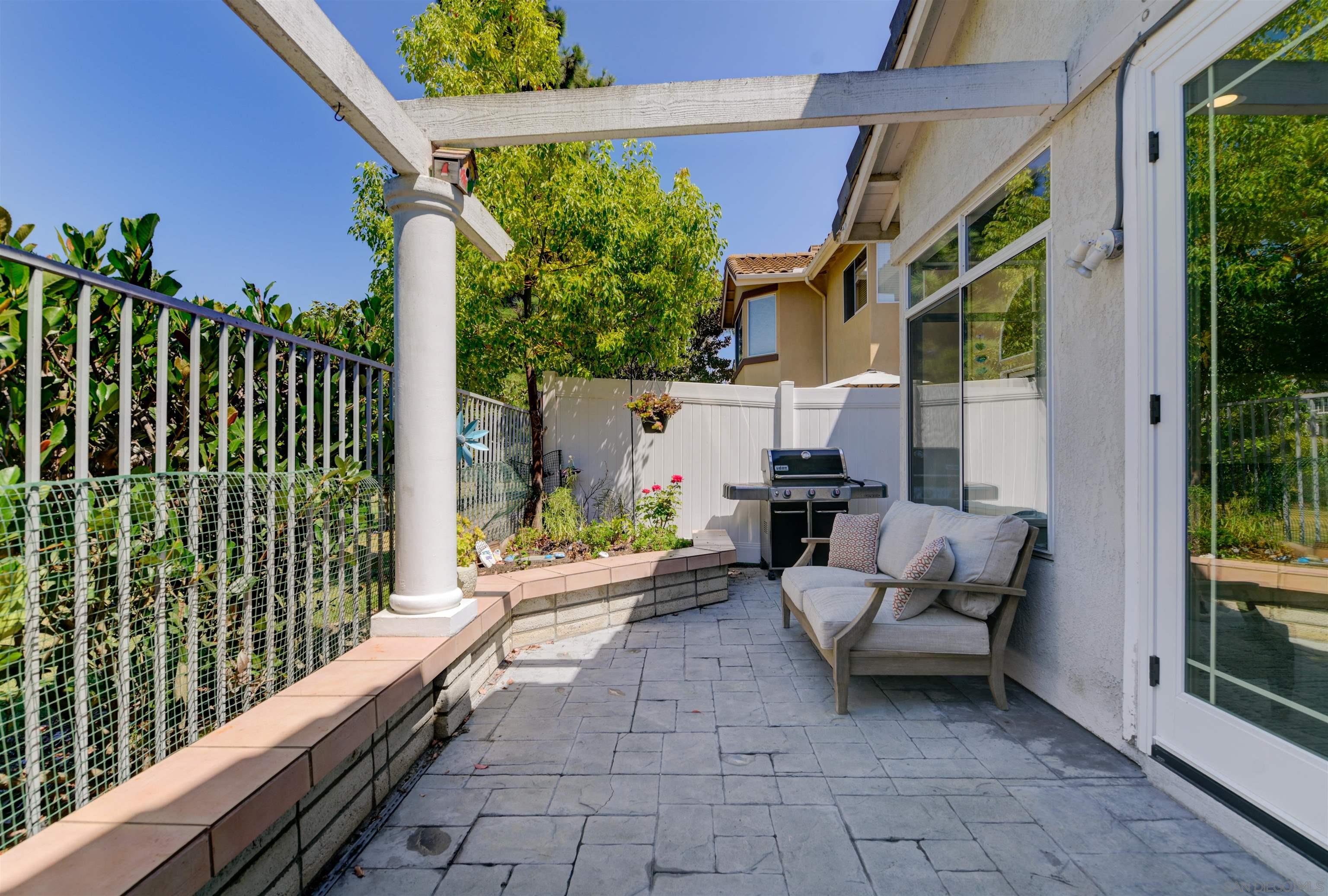 5160 Caminito Exquisito