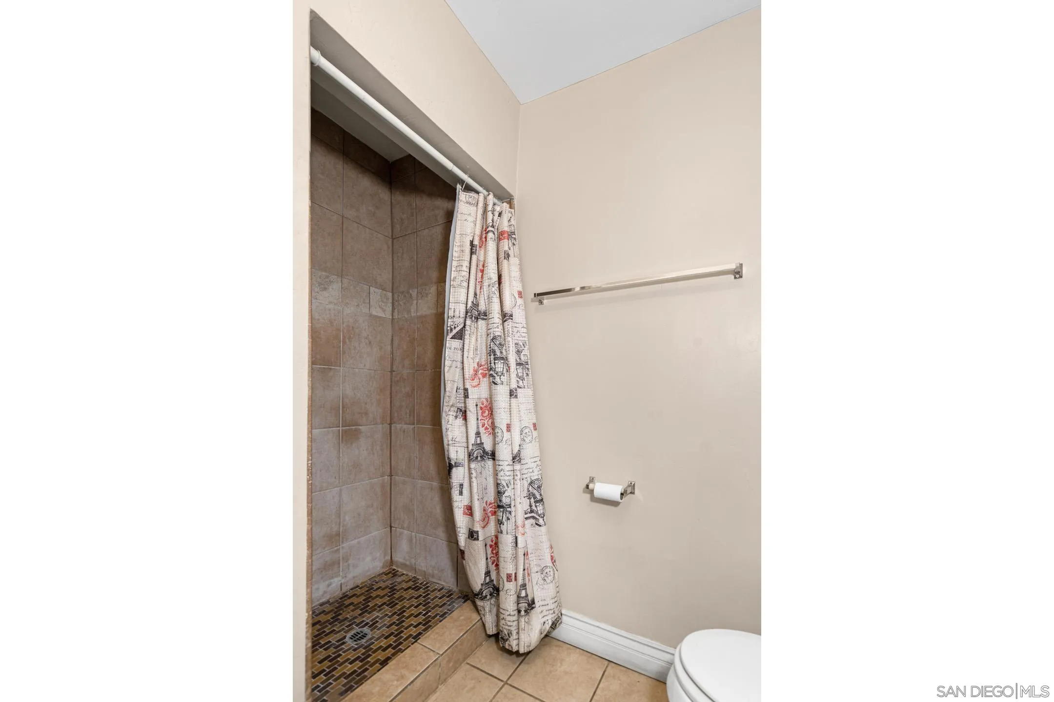 9779 Los Coches Road