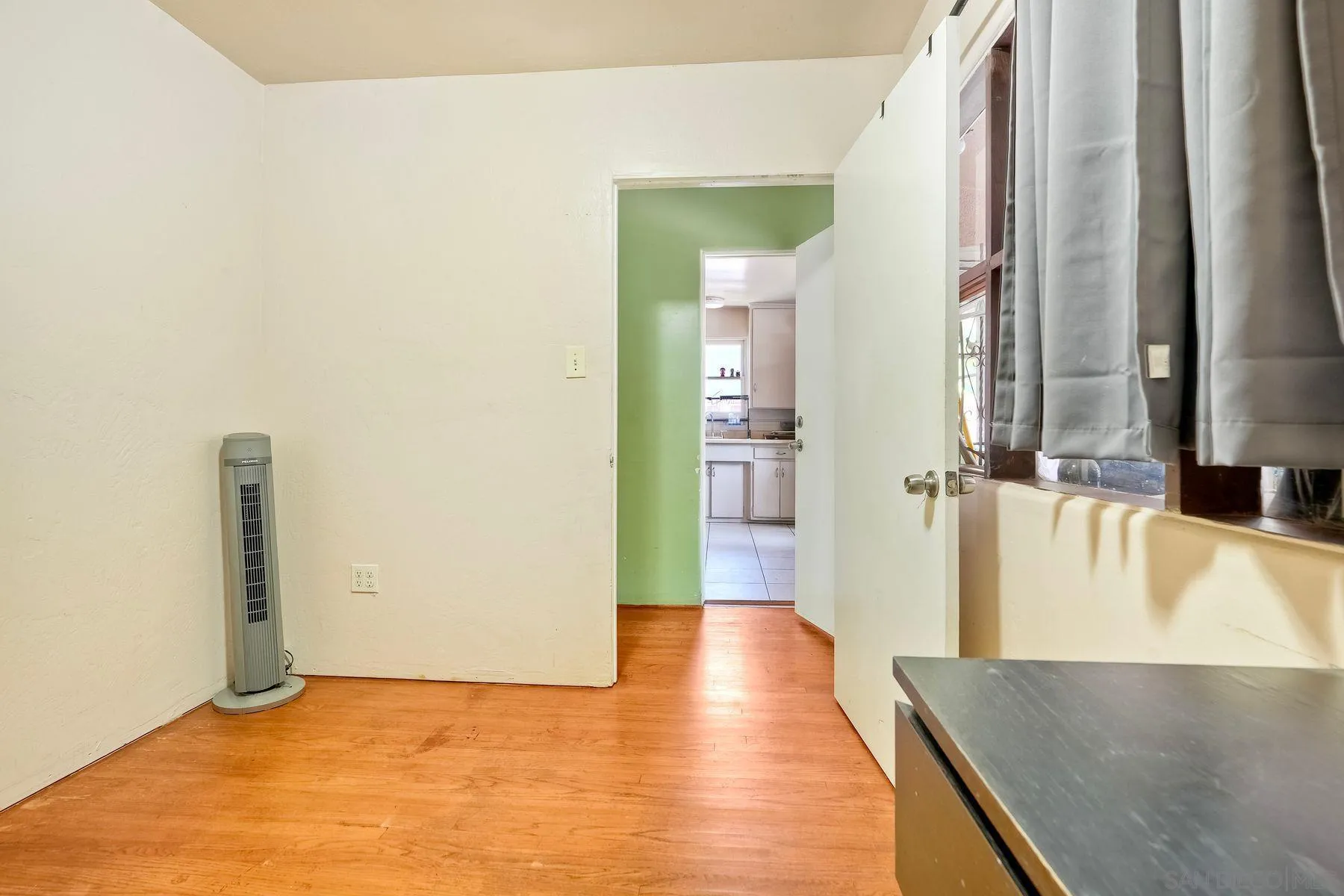 759 W 10th Ave
