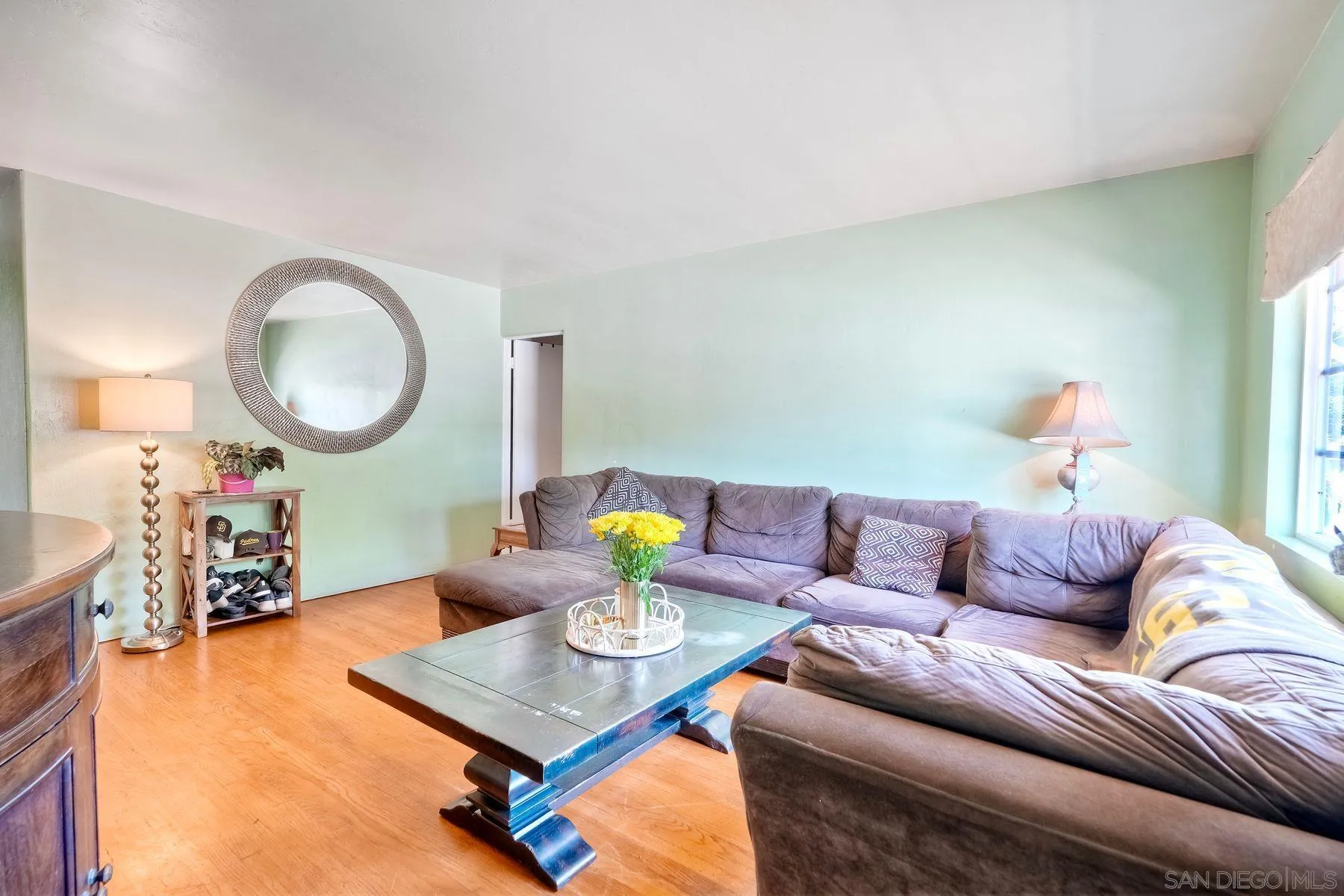 759 W 10th Ave