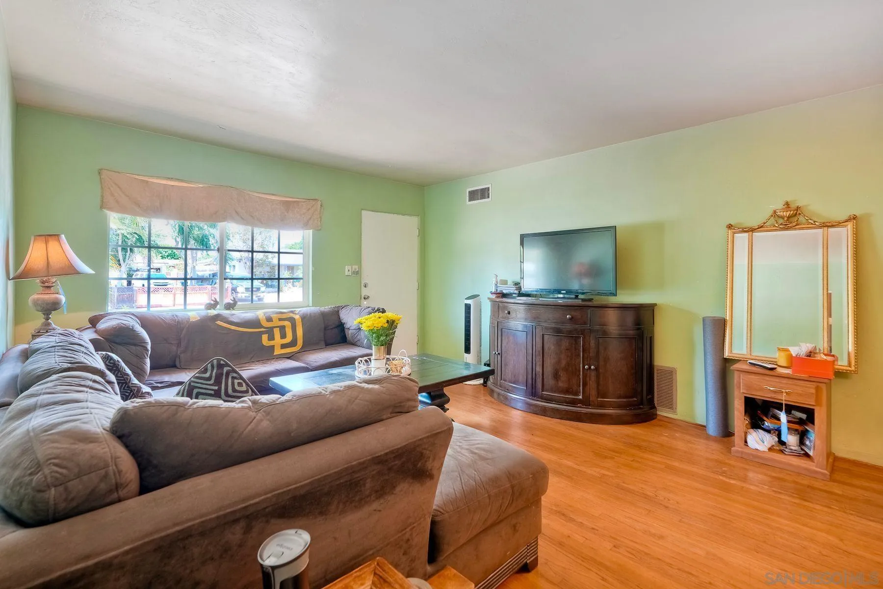 759 W 10th Ave