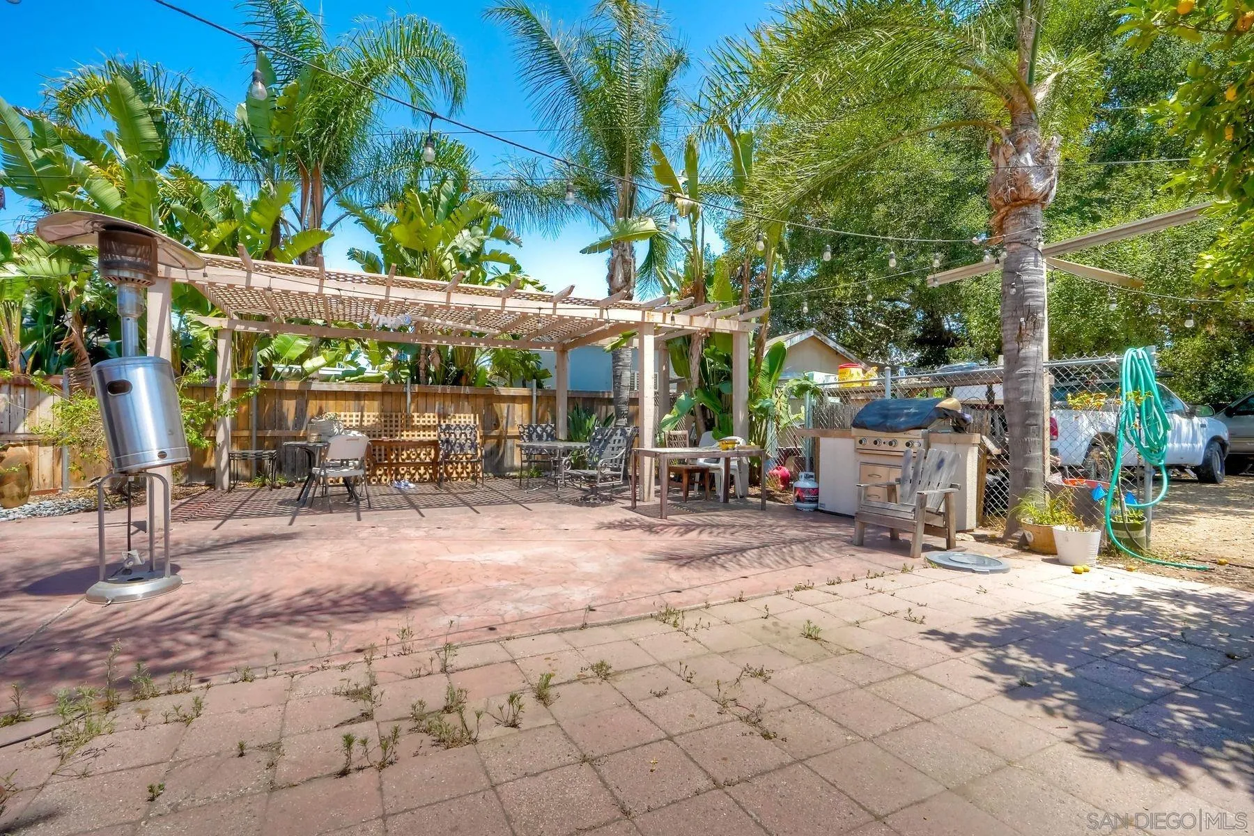 759 W 10th Ave