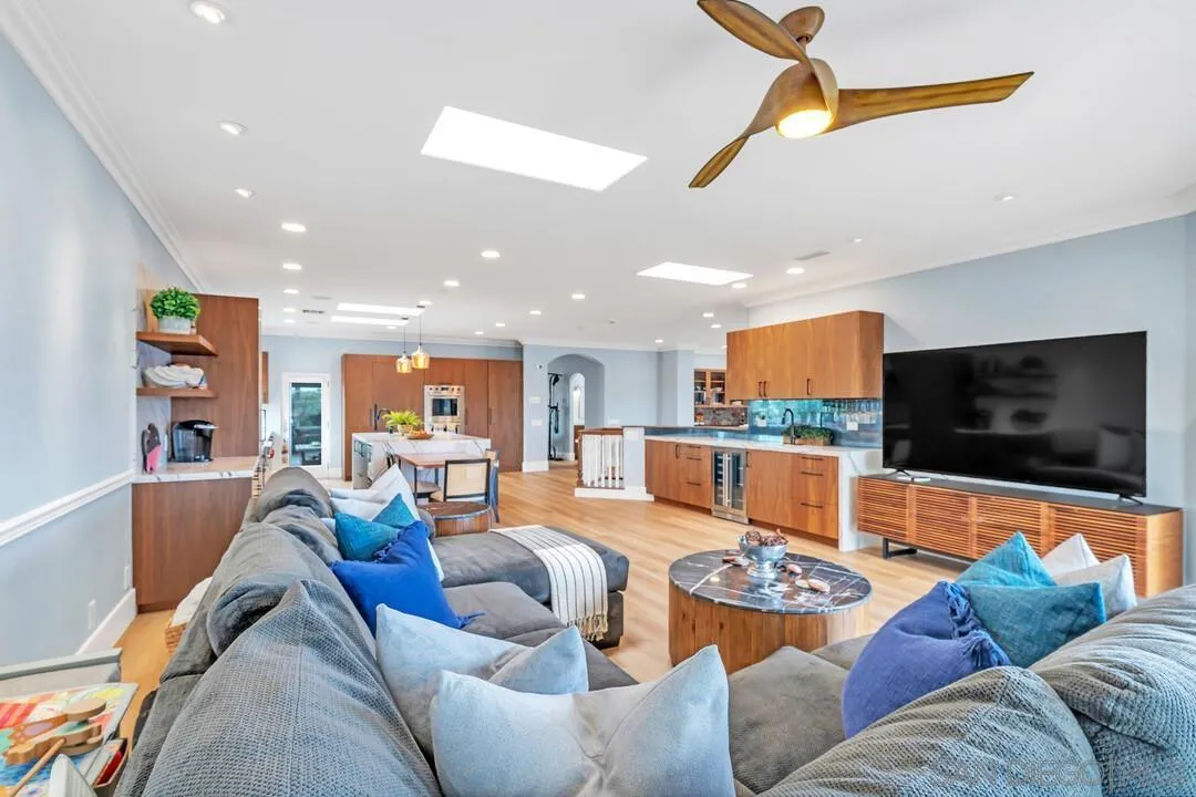 7564 Navigator Cir