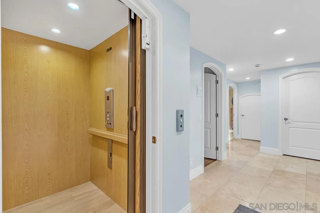 7564 Navigator Cir