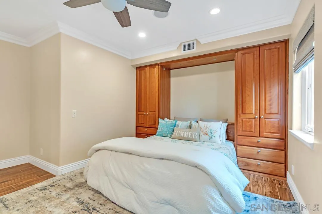 7564 Navigator Cir
