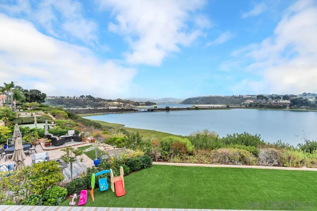 7564 Navigator Cir