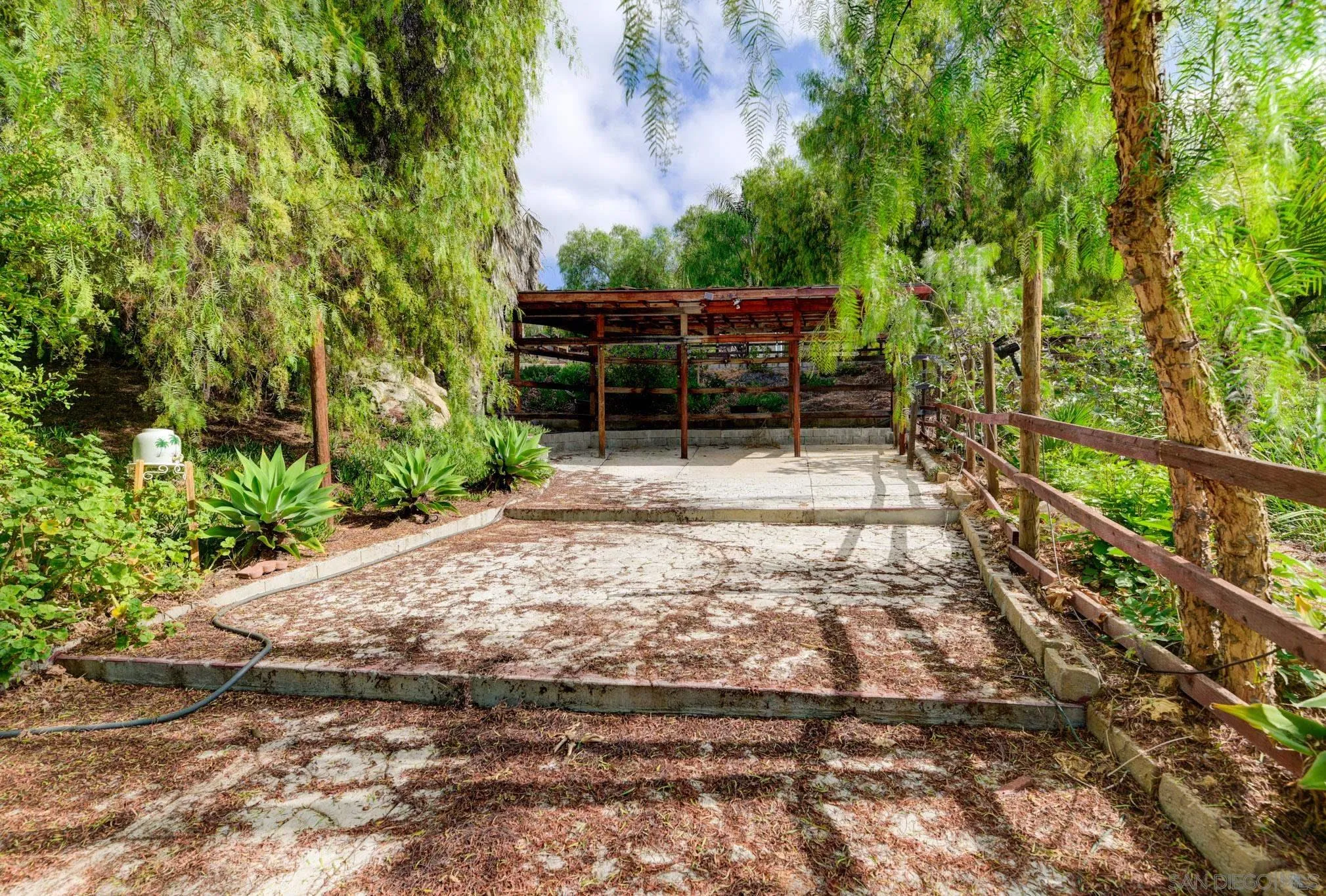 30015 Ridge Creek Rd