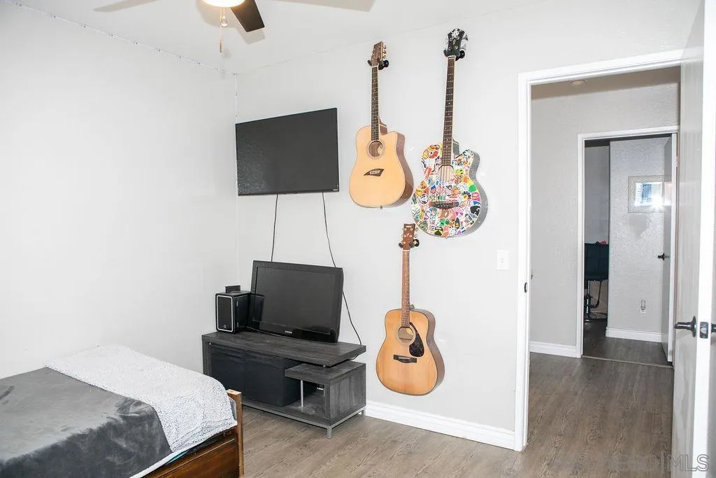 1419 Hummingbird Way