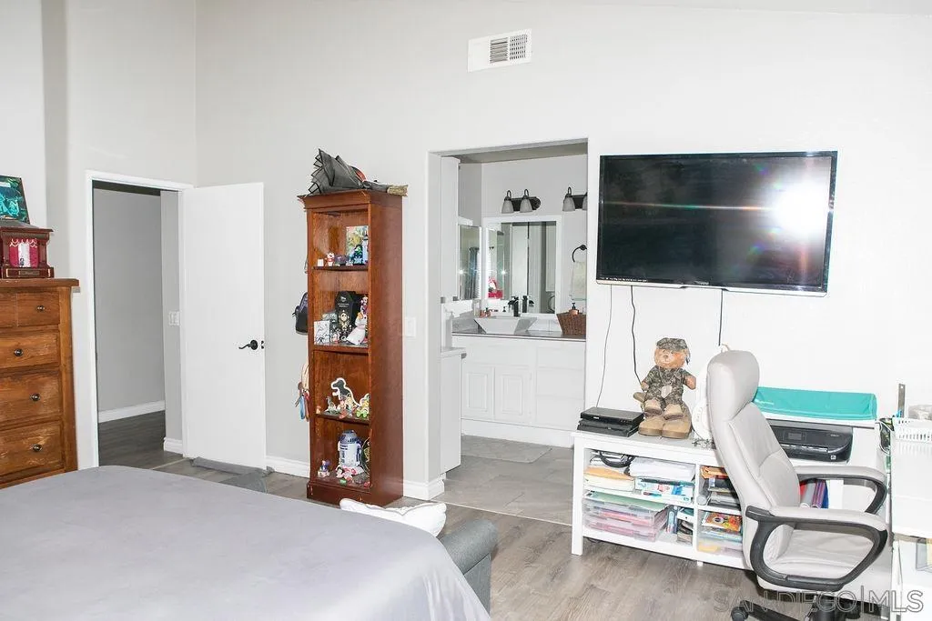 1419 Hummingbird Way