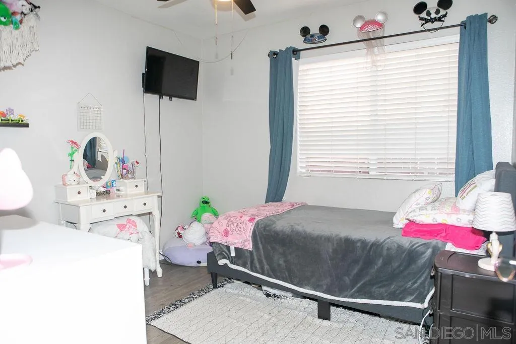 1419 Hummingbird Way