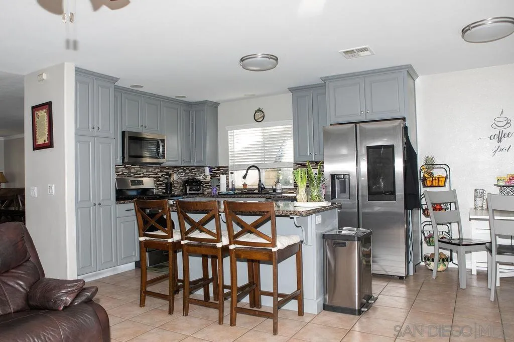 1419 Hummingbird Way