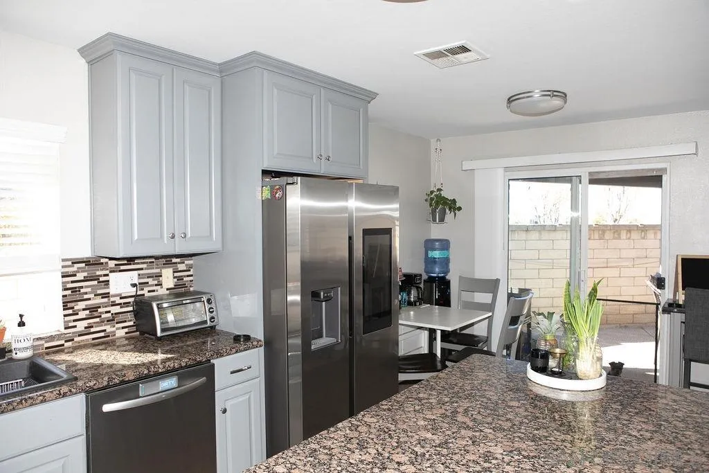 1419 Hummingbird Way