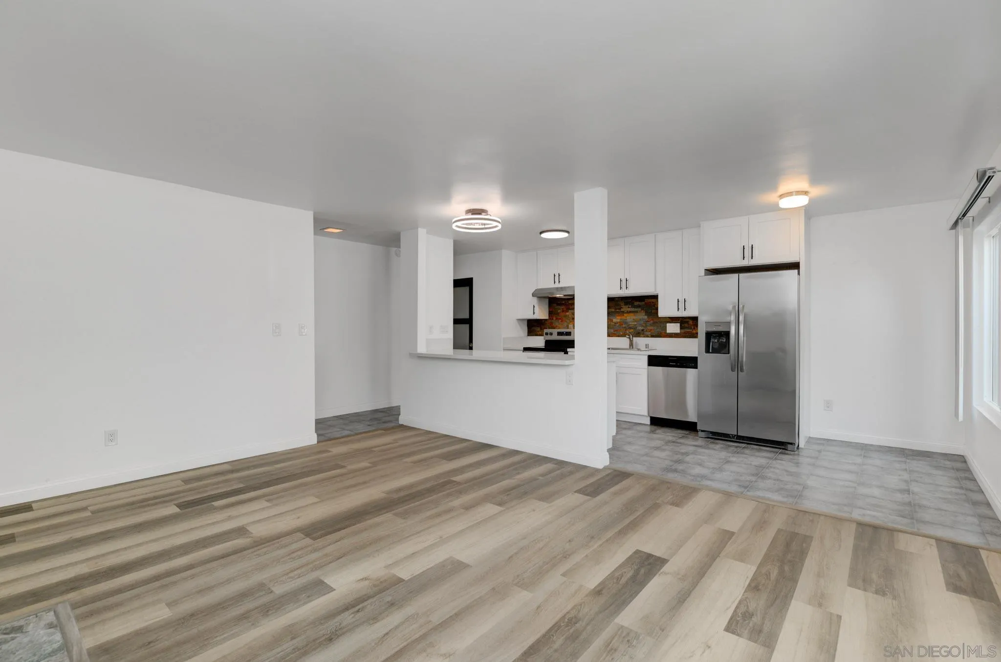 2388 Grand