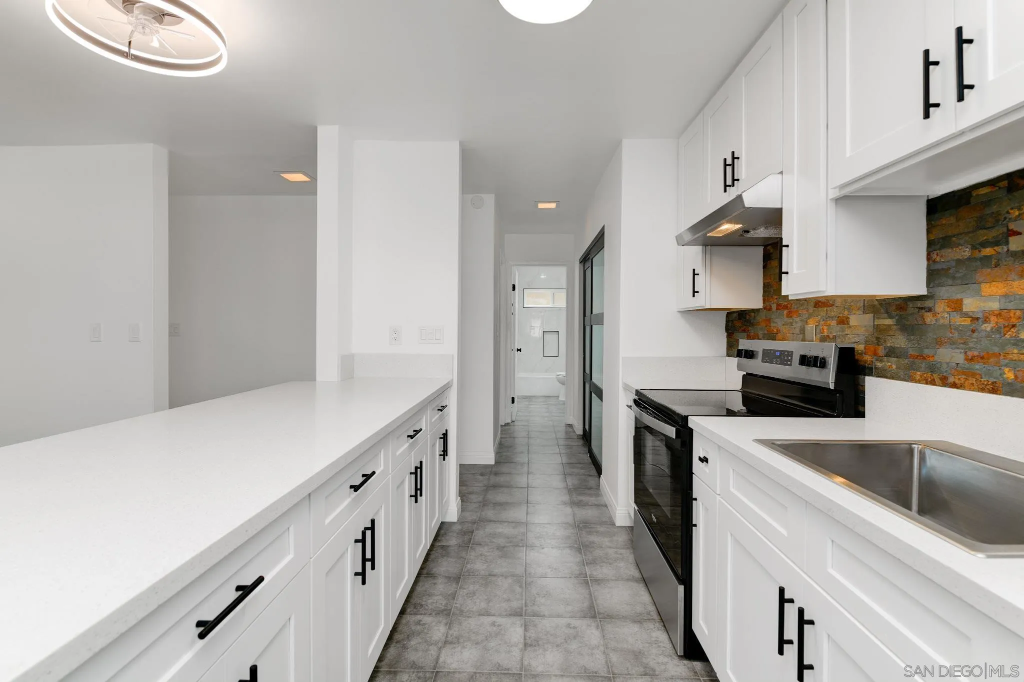 2388 Grand