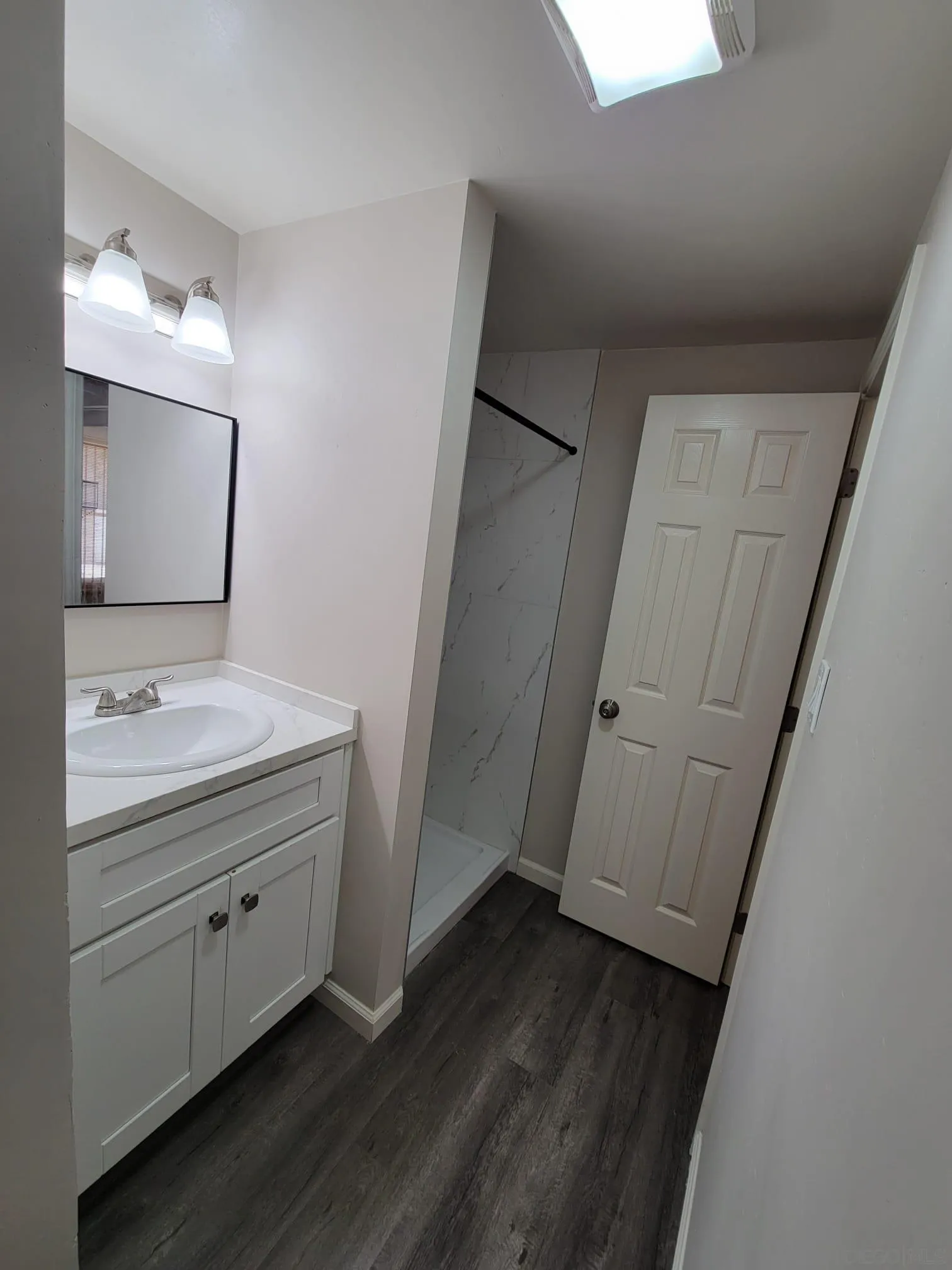 4127 Hemlock