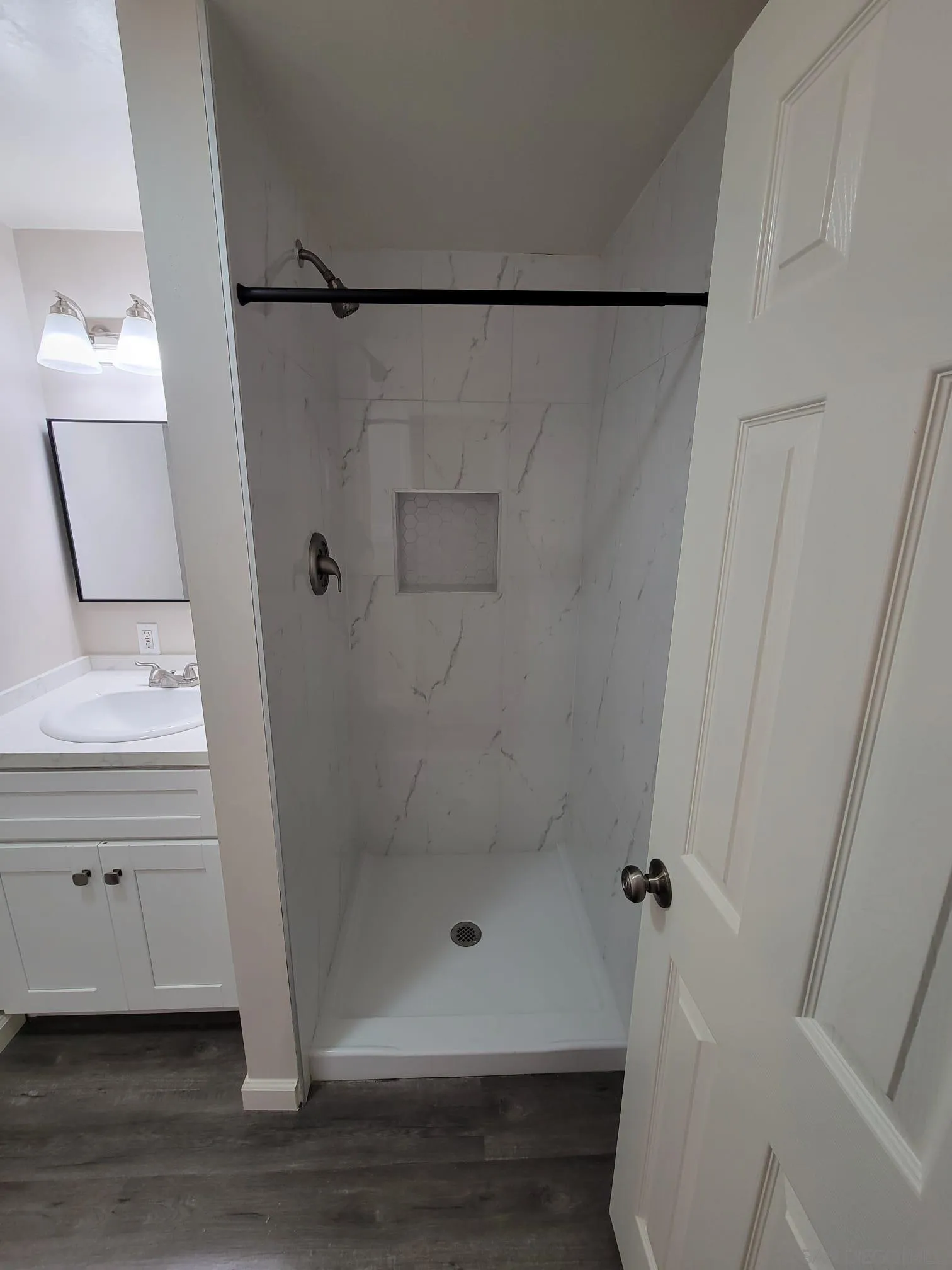4127 Hemlock