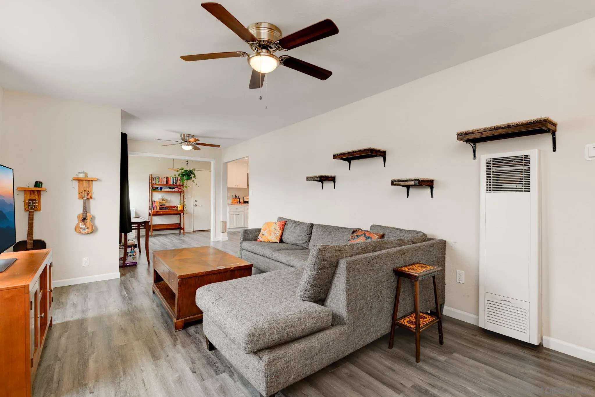 4127 Hemlock