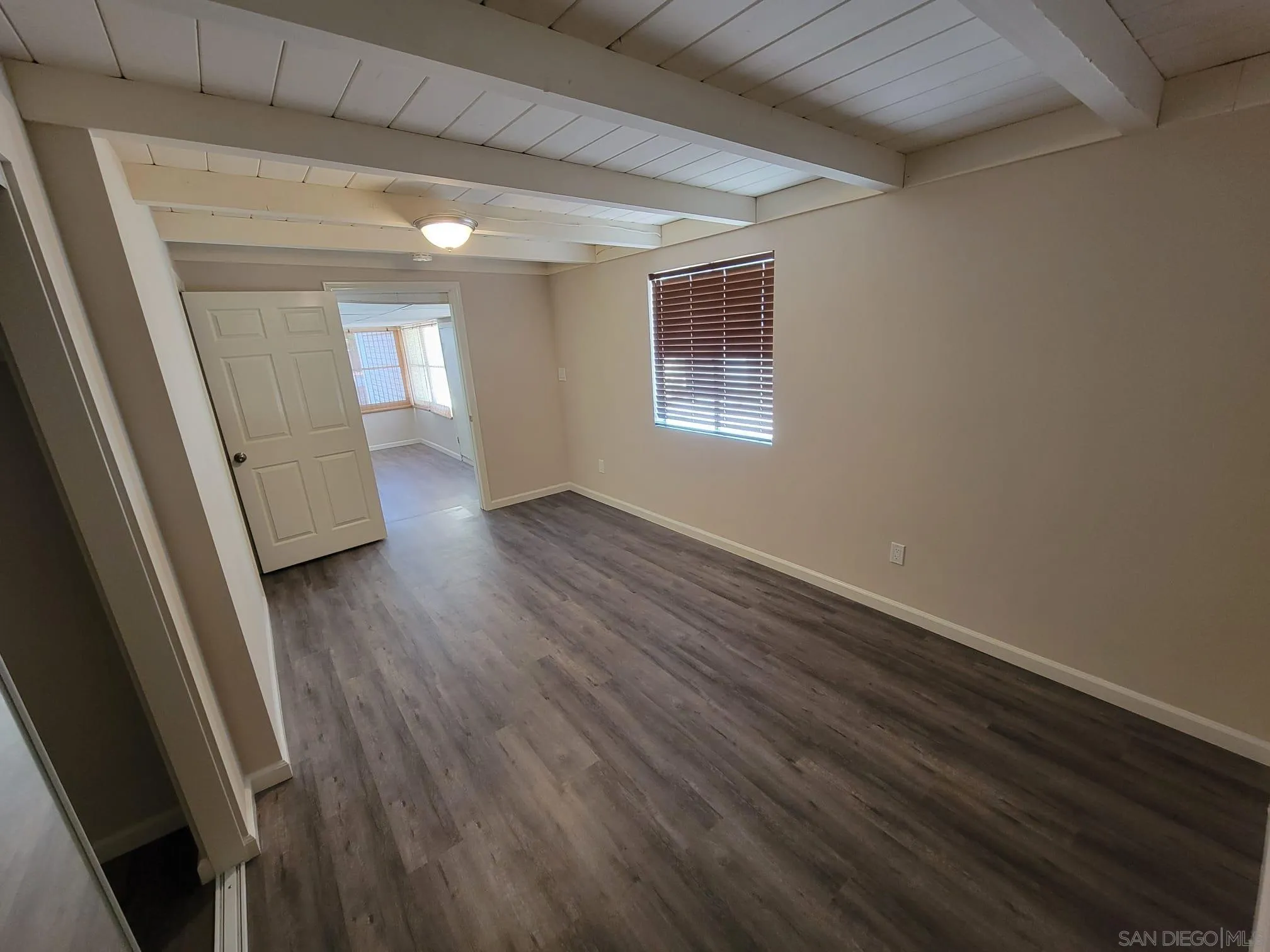 4127 Hemlock