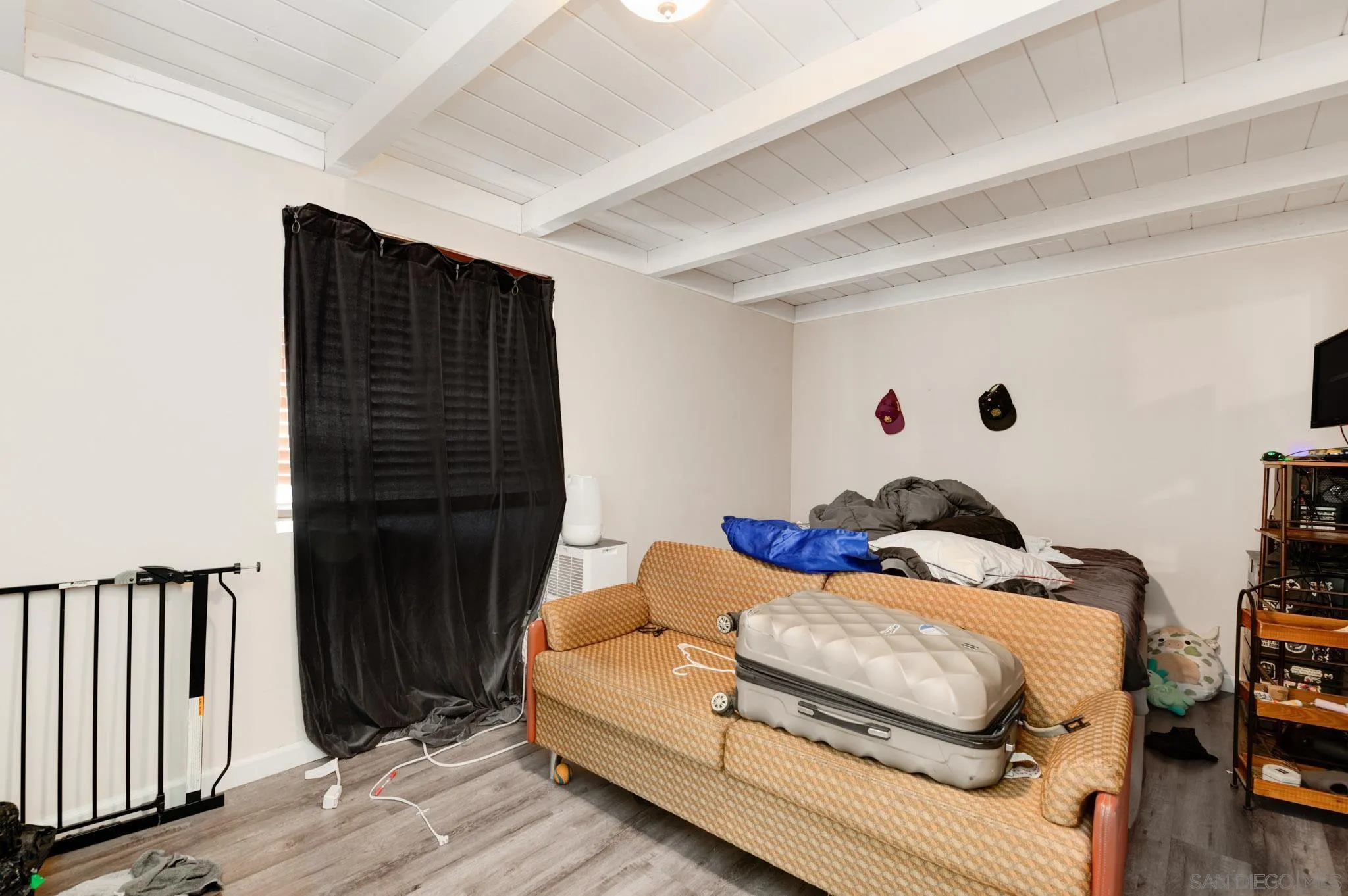 4127 Hemlock