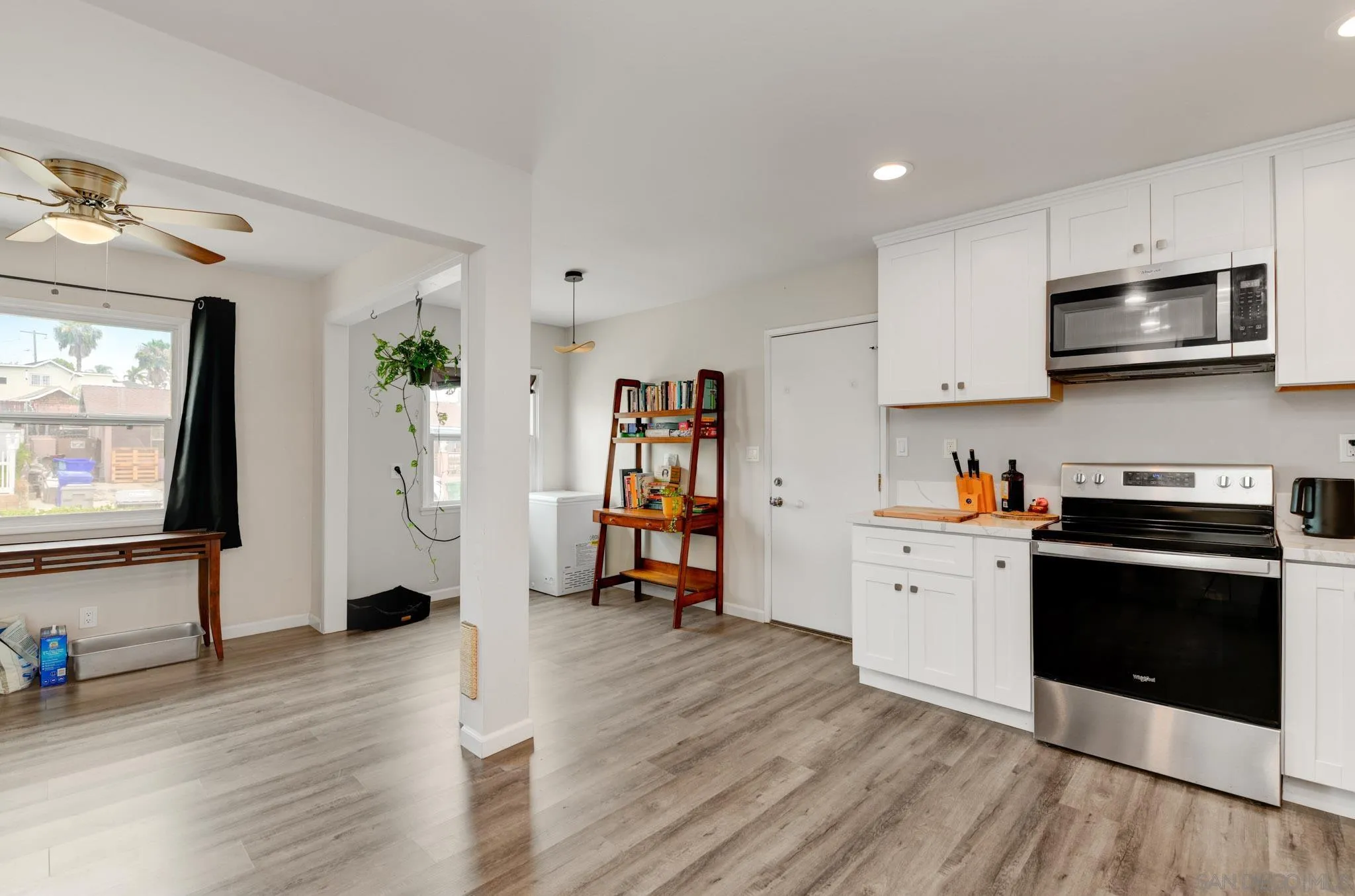 4127 Hemlock