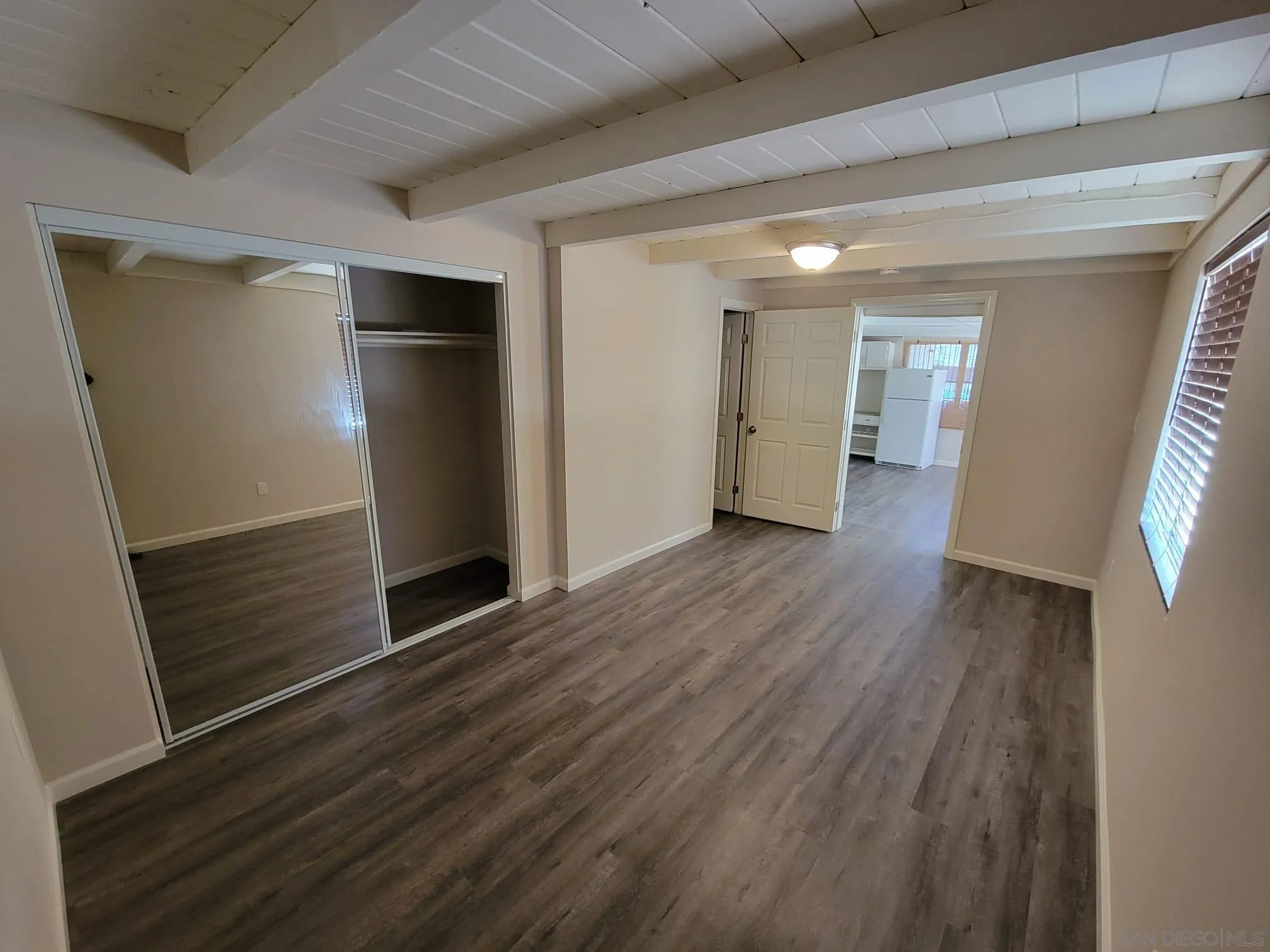 4127 Hemlock