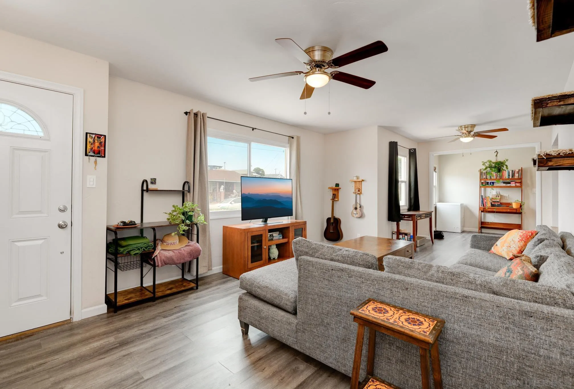 4127 Hemlock