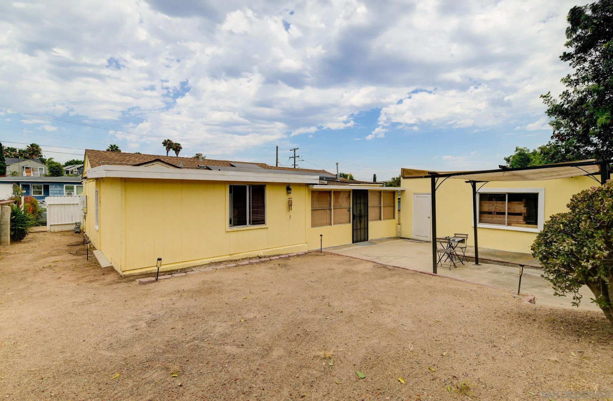 4127 Hemlock