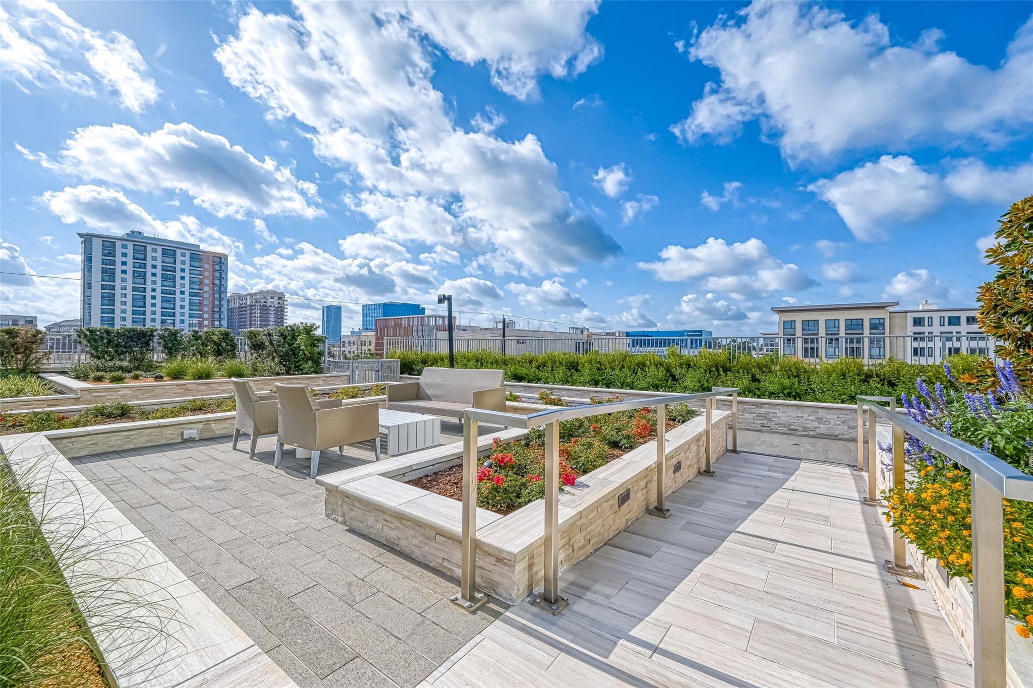 2047 Westcreek # 1601