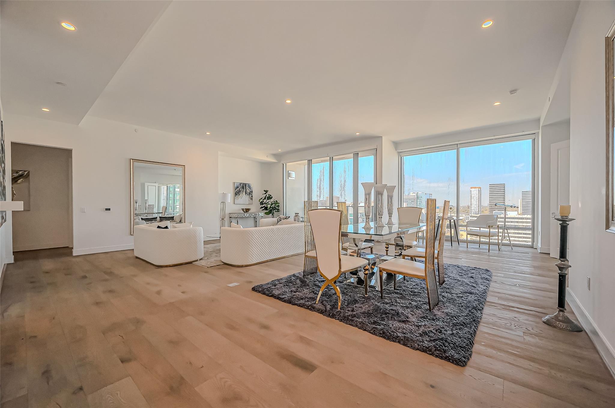 2047 Westcreek # 1601