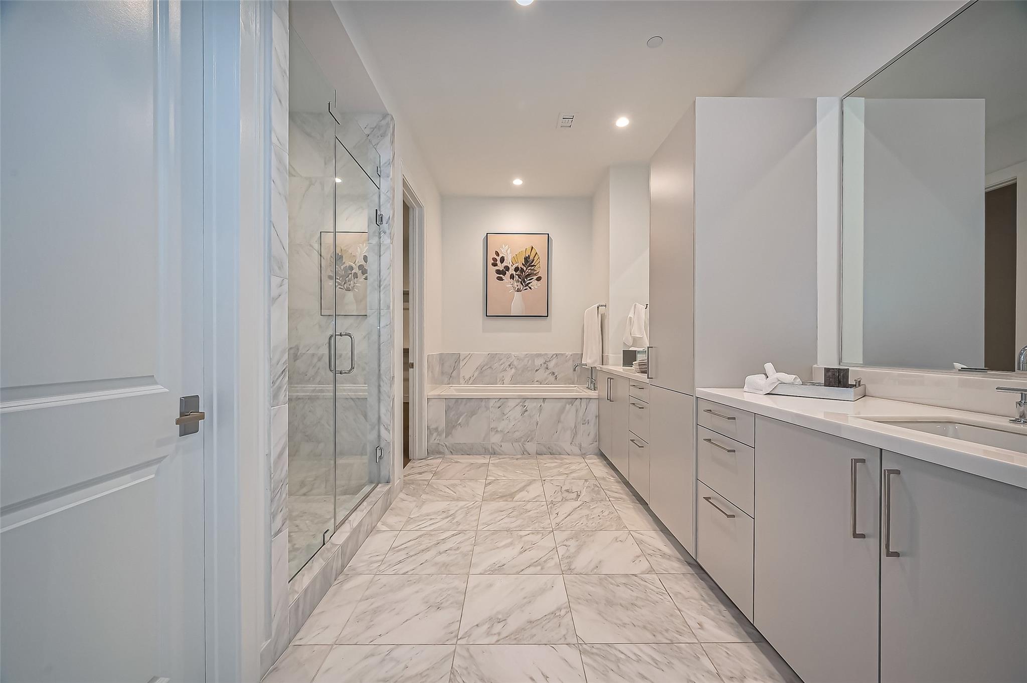 2047 Westcreek # 1601