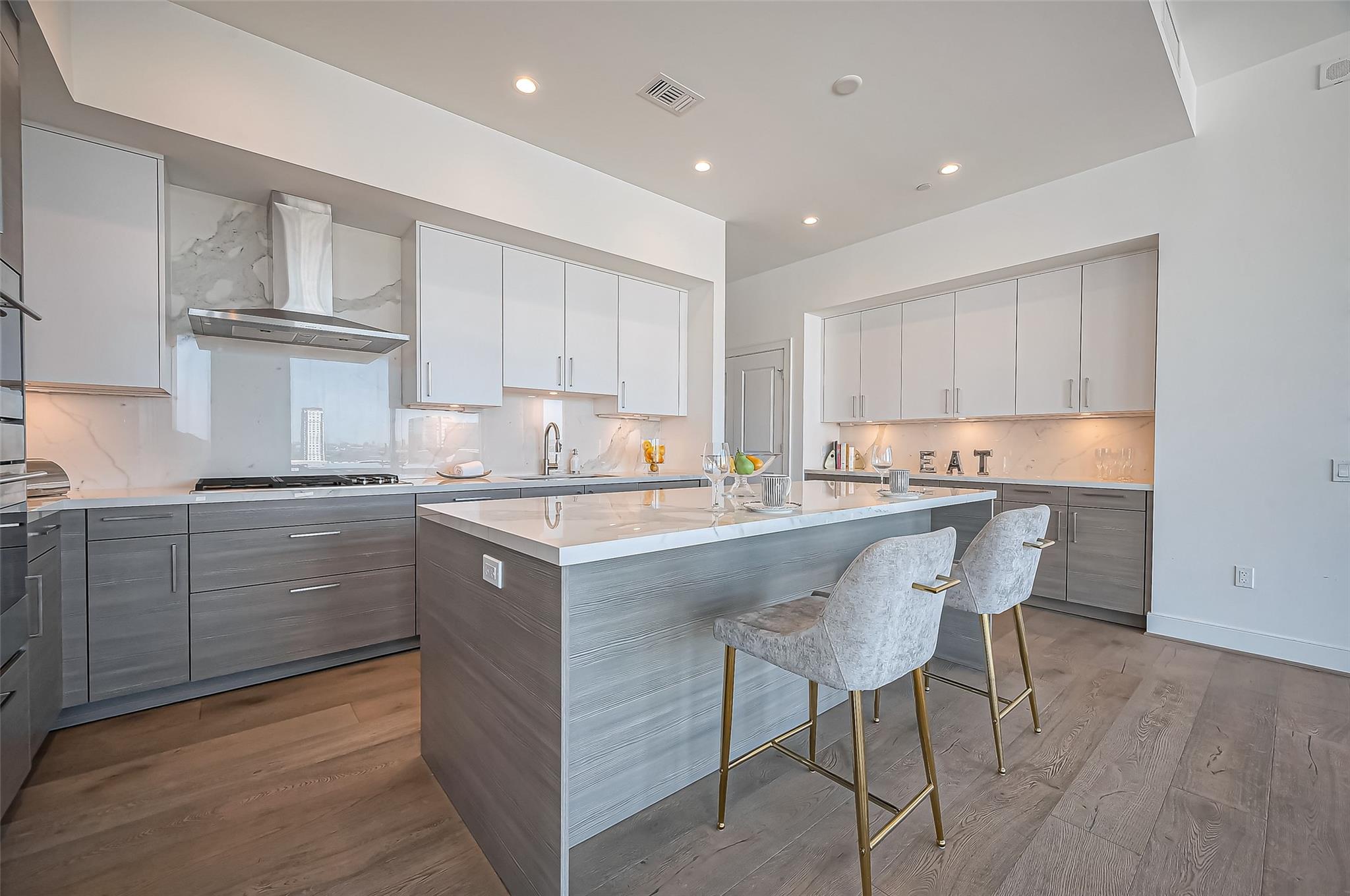 2047 Westcreek # 1601