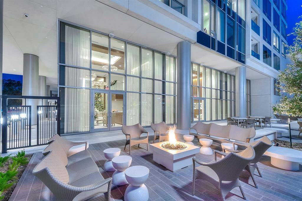 2047 Westcreek # 1601