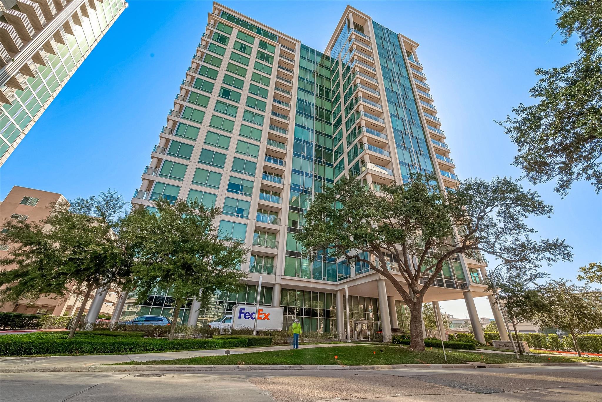 2047 Westcreek # 1601