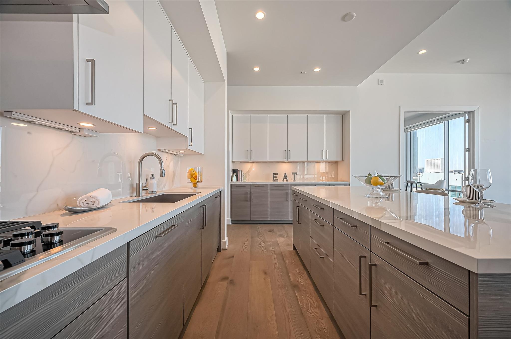 2047 Westcreek # 1601