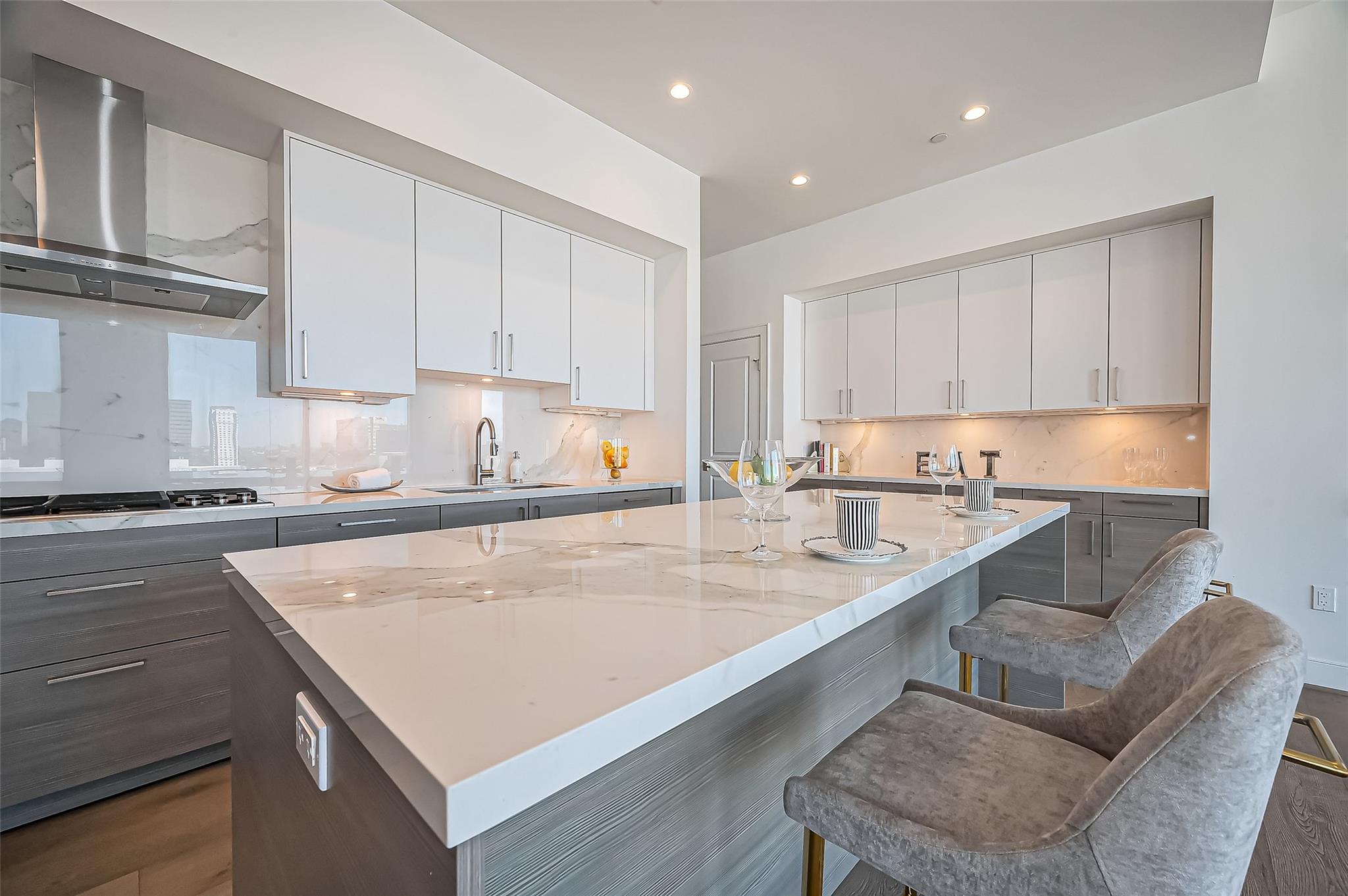 2047 Westcreek # 1601