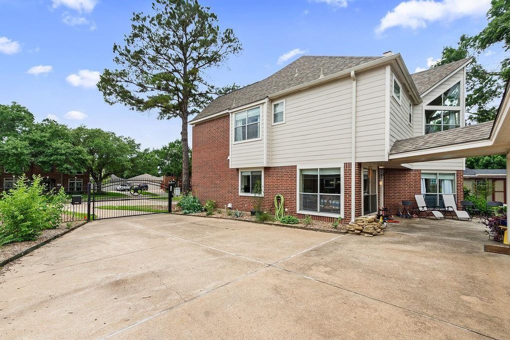 20814 Durand Oak Court