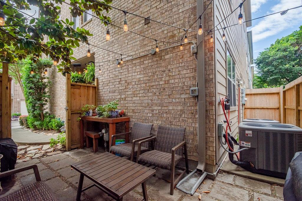 2127 Stacy Glen