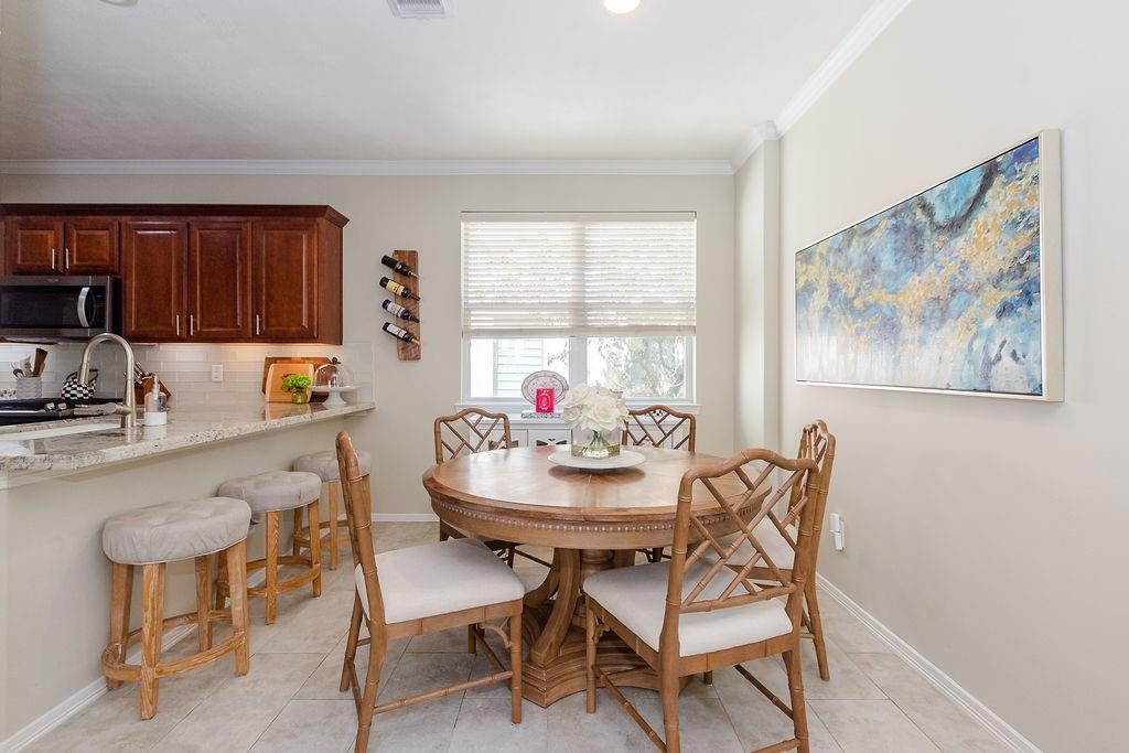 2127 Stacy Glen