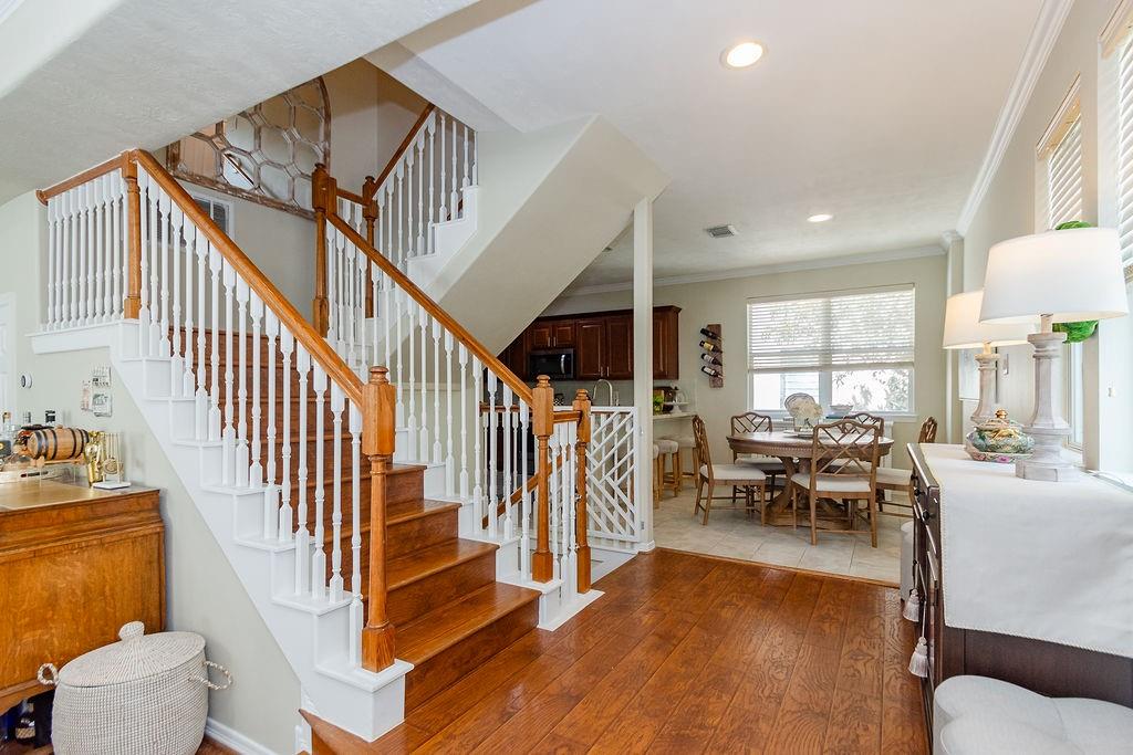 2127 Stacy Glen